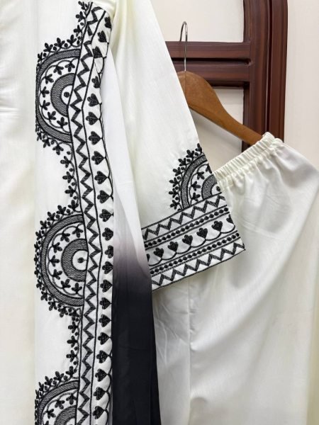White Biscuit Slub Thread Embroidered Kurta Pant Set with Printed Tabby Silk Dupatta at Manufacturer Price Ready To Wear Collection
