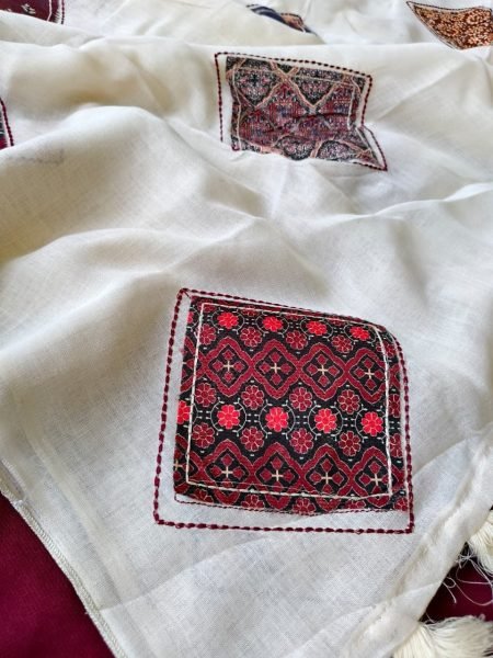 White Boutique Style Pure Linen Saree with Designer Concept Patch Work For Party Wear Linen Sarees Wholesale