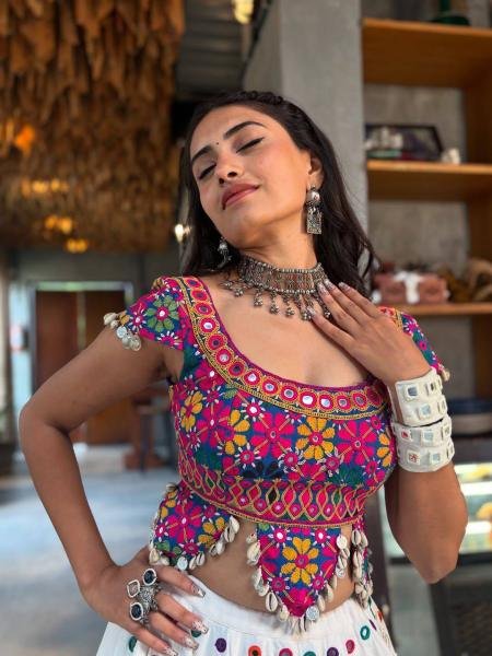 White Color Navratri Chaniya Choli With Mirror And Embroidery Work at Manufacturer Price Navratri Lehnega Choli