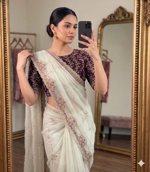 White Designer Georgette Saree with Contrast Blouse for Party Wear Embroidery Sarees Wholesale