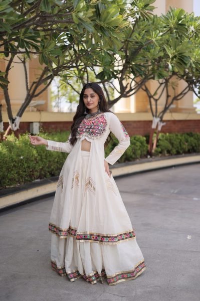 White Gujarati Kora Cotton Lehenga with Traditional Gamthi Work For Garba Navratri Lehnega Choli