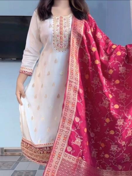 White Kanjivaram Silk 3-Piece Kurta with Dupatta and Hand Embroidery Work 
