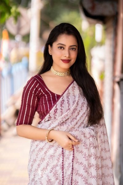 White Leheriya Printed Georgette Saree  Georgette Sarees Wholesale