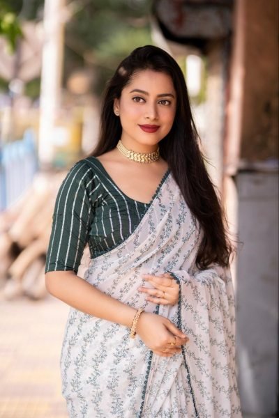 White Leheriya Printed Georgette Saree  Georgette Sarees Wholesale