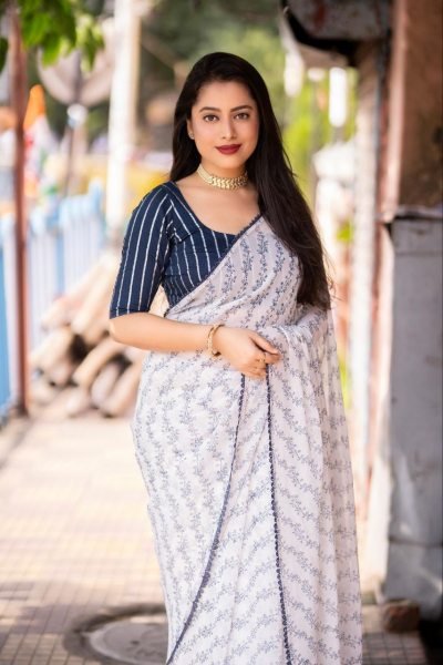 White Leheriya Printed Georgette Saree  Georgette Sarees Wholesale