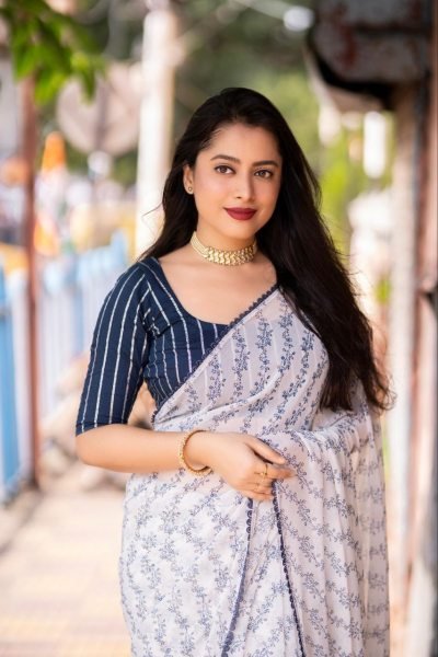 White Leheriya Printed Georgette Saree  Georgette Sarees Wholesale