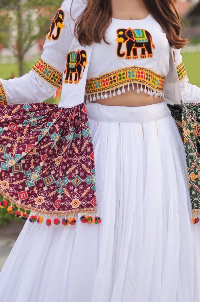 White Cotton Gamthi Work Navratri Lehenga with Koti and Kodi Lace Full Flare for Garba Nights Navratri Lehnega Choli