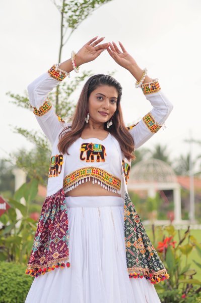 White Cotton Gamthi Work Navratri Lehenga with Koti and Kodi Lace Full Flare for Garba Nights Navratri Lehnega Choli
