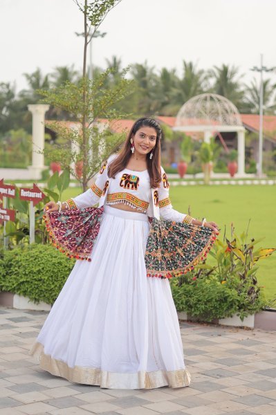 White Cotton Gamthi Work Navratri Lehenga with Koti and Kodi Lace Full Flare for Garba Nights Navratri Lehnega Choli