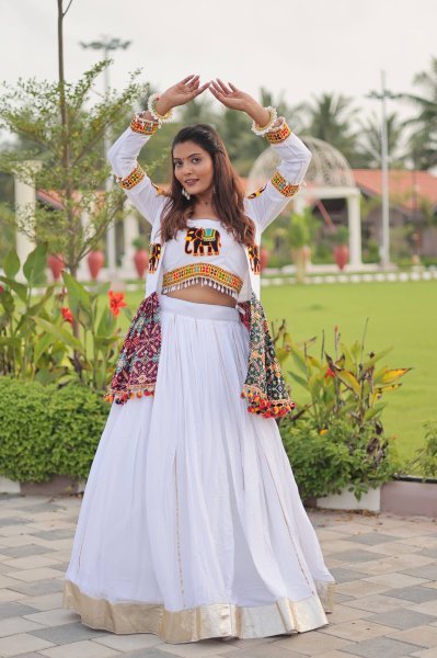 White Cotton Gamthi Work Navratri Lehenga with Koti and Kodi Lace Full Flare for Garba Nights Navratri Lehnega Choli