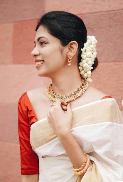 White Soft Tusser Silk Onam Saree with Border And Heavy Jalar Work South Indian Saree 