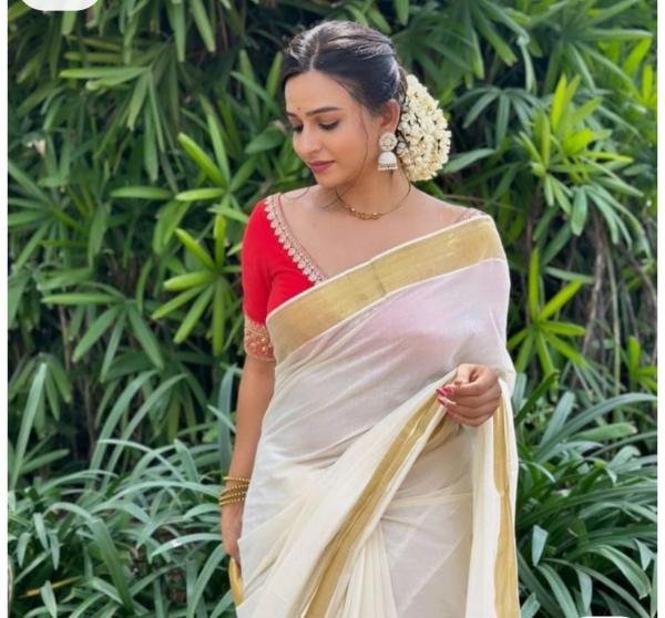 White Soft Tusser Silk Onam Saree with Border And Heavy Jalar Work South Indian Saree 