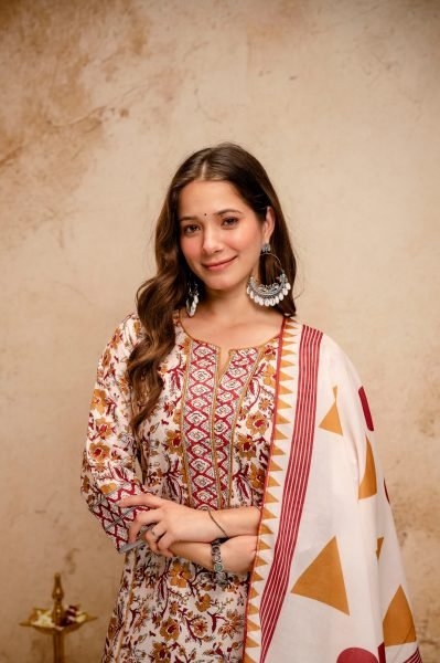 White Summer Special Magic Cotton Kurti Pant Dupatta Set at Wholesale Rate Cotton Kurtis Wholesale