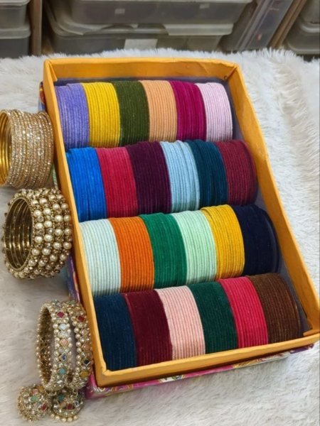 Wholesale Velvet Bangles Set with Diamond Shadow and Decorative Accessories Sarees 