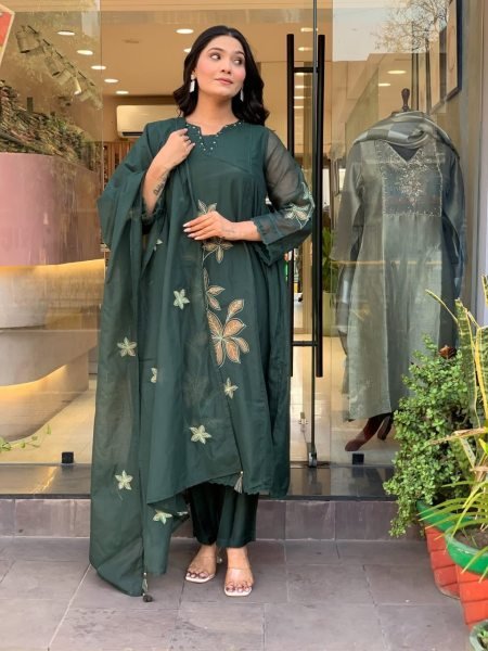 Wholesale Vichitra Silk Embroidered Kurti Pant Dupatta Set with Nazmin Dupatta  for Resellers and Retailers Embroidery Kurtis 