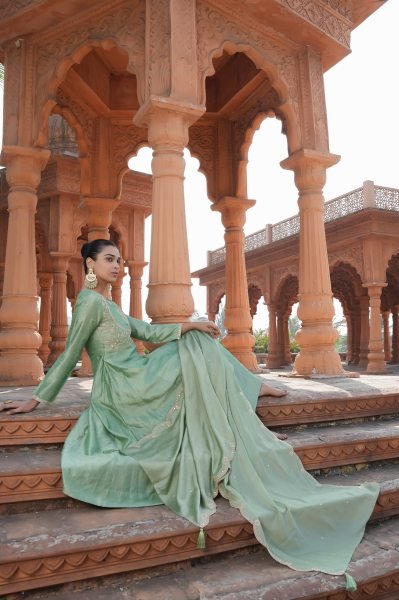 Wholesale Vichitra Silk Kurti Suit Sets with Dupatta Ready To Wear New Collection from Surat Anarkali Kurtis 