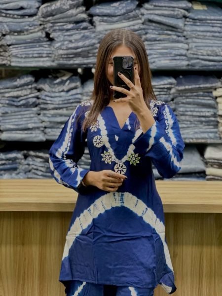 Women Blue Tie-Dye Kurta and Pant Co-ord Set with Mirror Work CO ORD Sets