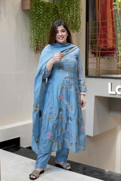 Women’s Blue Embroidered A-Line Kurti Manufacturer 2025 3 Piece Kurti Set