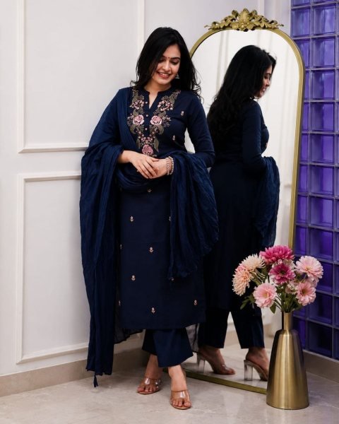 Women s Boutique Collection Slub Cotton Embroidered Ready to Wear Kurti with Pant And Nazmin Dupatta   Embroidery Kurtis 