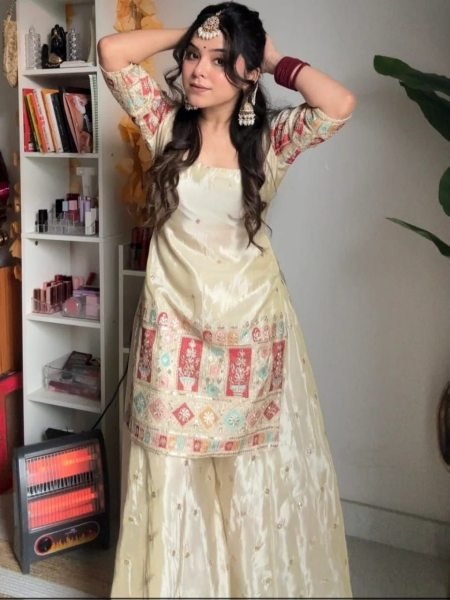 Women s Chinon Silk Embroidered Kurti With Sharara   Dupatta Set with Lace Border Kurti With Bottom Wholesale