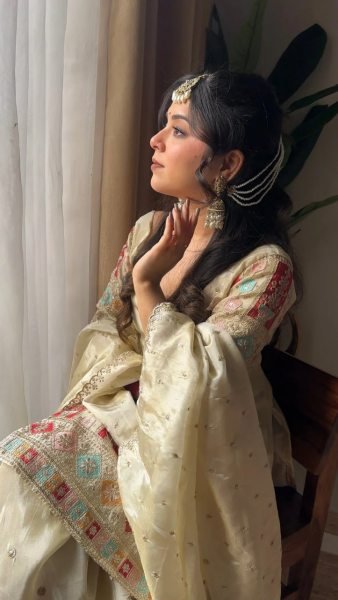 Women s Chinon Silk Embroidered Kurti With Sharara   Dupatta Set with Lace Border Kurti With Bottom Wholesale