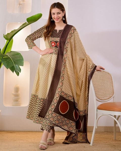 Women's Cream Jaipuri Pure Cotton Kurta Pant Dupatta Set with Hand Work Neck Anarkali Kurtis 