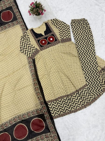 Women's Cream Jaipuri Pure Cotton Kurta Pant Dupatta Set with Hand Work Neck Anarkali Kurtis 