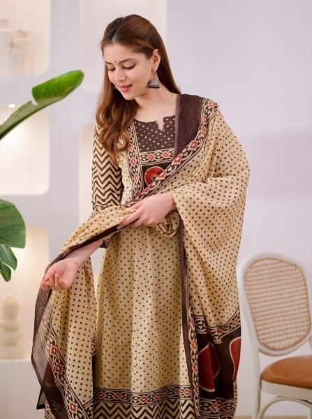 Women's Cream Jaipuri Pure Cotton Kurta Pant Dupatta Set with Hand Work Neck Anarkali Kurtis 