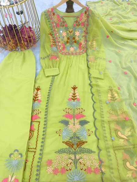 Women s Faux Georgette Embroidered White Salwar Suit   Georgette Kurti 