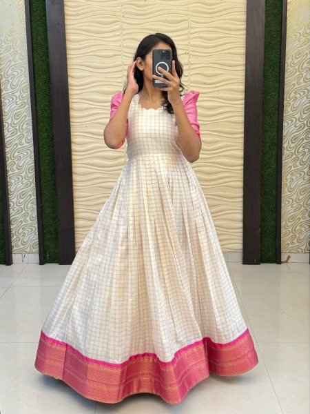 Women s Heavy Soft Narayan Peth Silk Festive Gown with Full Inner  Kurtis