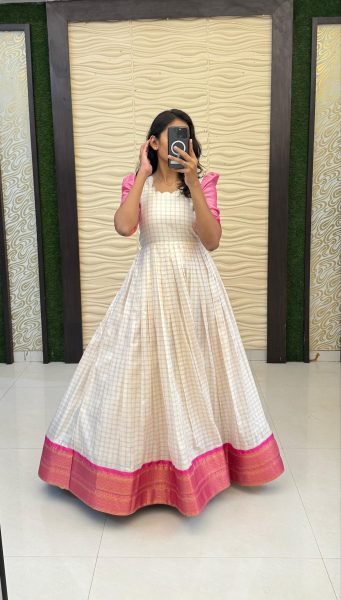 Women s Heavy Soft Narayan Peth Silk Festive Gown with Full Inner  Anarkali Kurtis 
