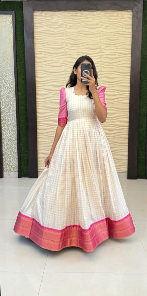 Women s Heavy Soft Narayan Peth Silk Festive Gown with Full Inner  Anarkali Kurtis 