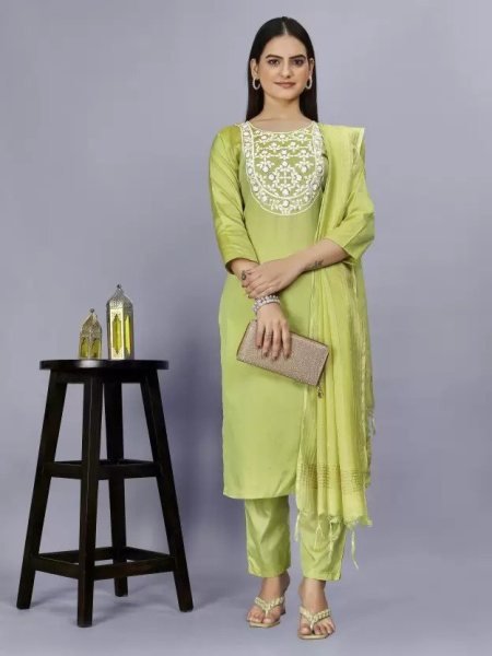 Women s Premium Silk Blend Kurta Set  3 Piece Kurti Set