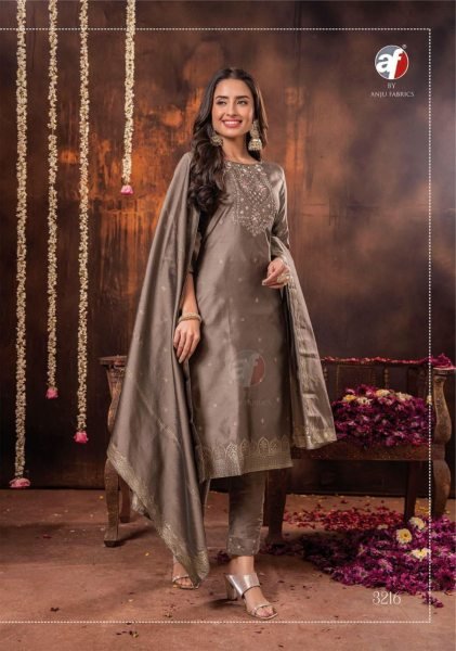 WOMEN'S PURE JAQUARD SILK KURTI SET 3 Piece Kurti Set