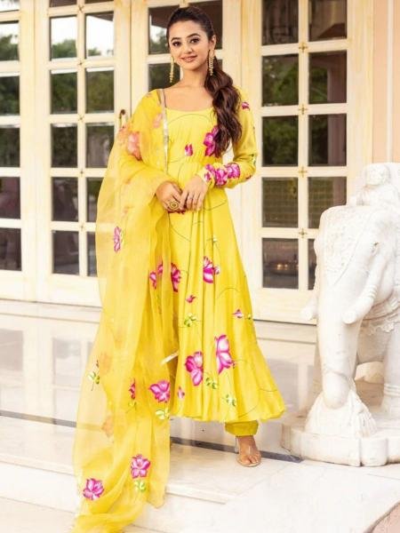 Yellow Georgette Floral Printed Kurti Set for Women  Georgette Kurti 